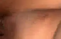 في سن المراهقة مع كبير الثدي لديه النشوة الجنسية و creampie.